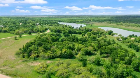 310 Thorn Ridge Dr, Kerens, TX 75144