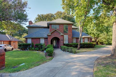 2202 Sand Creek Ct, Arlington, TX 76006