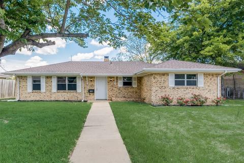1809 Santa Maria Ct, Grand Prairie, TX 75051
