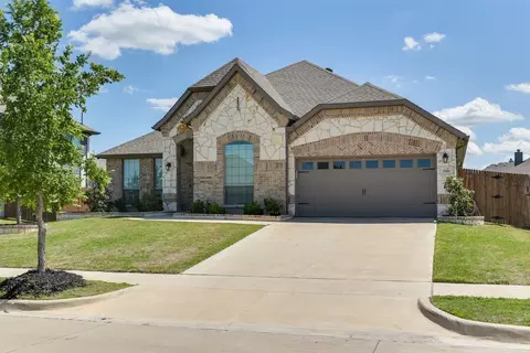 516 Strait Ln, Waxahachie, TX 75165