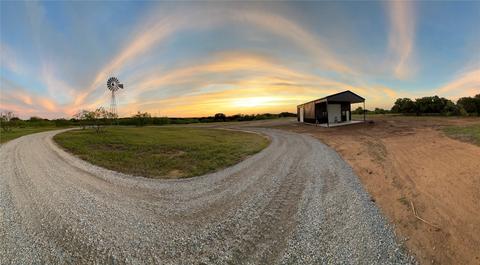 2784 Mountain Home Rd, Jacksboro, TX 76458