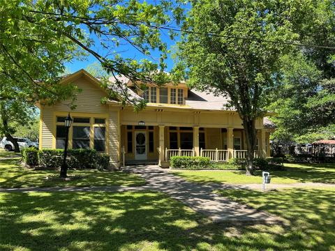 410 SW 3rd St, Kerens, TX 75144
