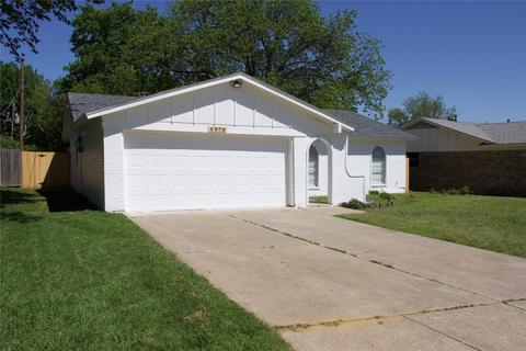 6976 Cox Ln, North Richland Hills, TX 76182