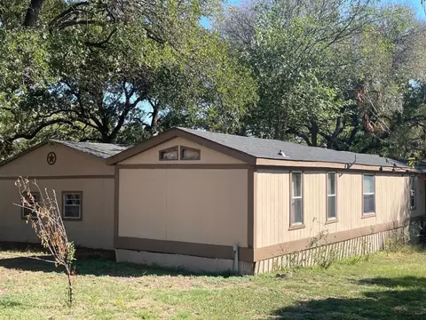 14394 N Oak St, Azle, TX 76020