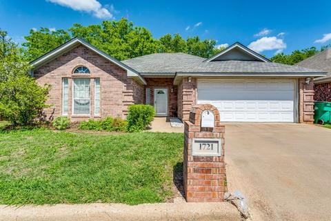 1721 Sully Ct, Stephenville, TX 76401