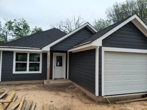 530 E Monterey St, Denison, TX 75021