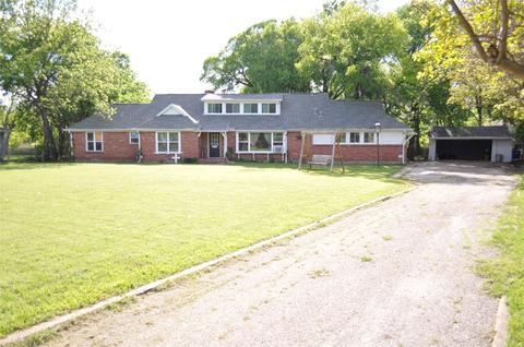 621 W Ridgewood Dr, Garland, TX 75041