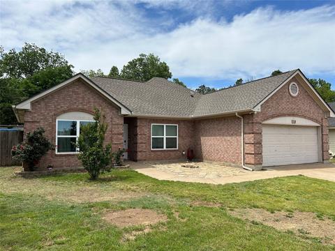 304 Cottonwood St, Aubrey, TX 76227