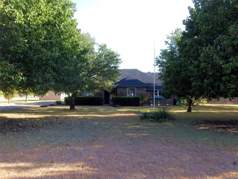 2112 Floyd Hampton Rd, Crowley, TX 76036
