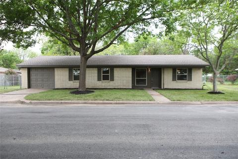 1207 Winkler St, Ennis, TX 75119