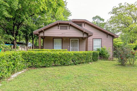 5813 Midway Rd, Haltom City, TX 76117