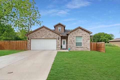 5185 Charlene St, Fort Worth, TX 76105