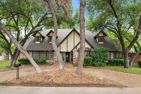 1501 Scots Wood Dr, Arlington, TX 76015