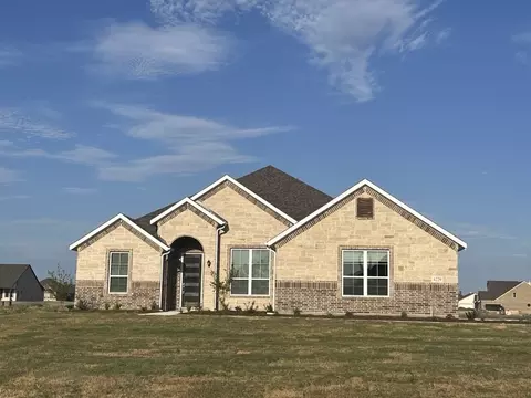 4229 Sanger Meadow Dr, Sanger, TX 76266
