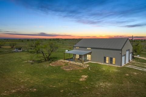 2430 Cr 604, Hamilton, TX 76531
