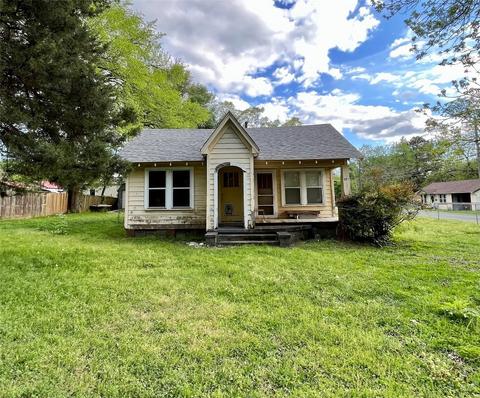 203 E California Ave, Vivian, LA 71082