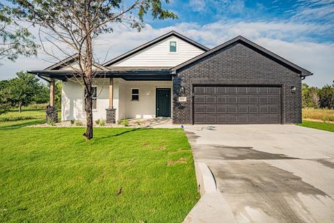 5517 Belaire Cir, Granbury, TX 76048