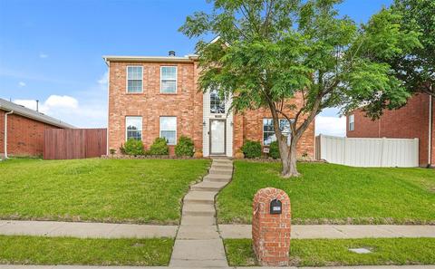 4352 Apple Dr, Carrollton, TX 75010