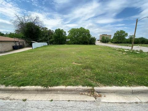 6836 Brentwood Stair Rd, Fort Worth, TX 76112