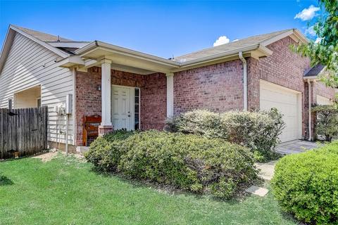 7453 Howling Coyote Ln, Fort Worth, TX 76131