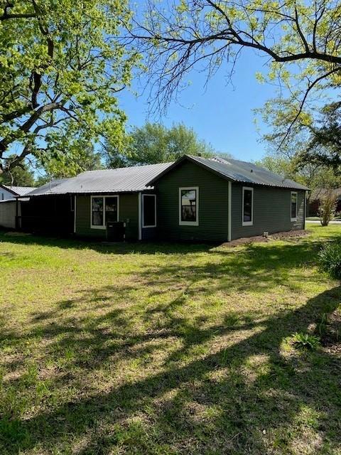 404 Jeanette St, Greenville, TX 75401