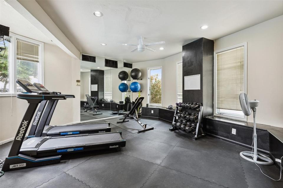  4040 Avondale Ave #311, Dallas, TX 75219 photo 32