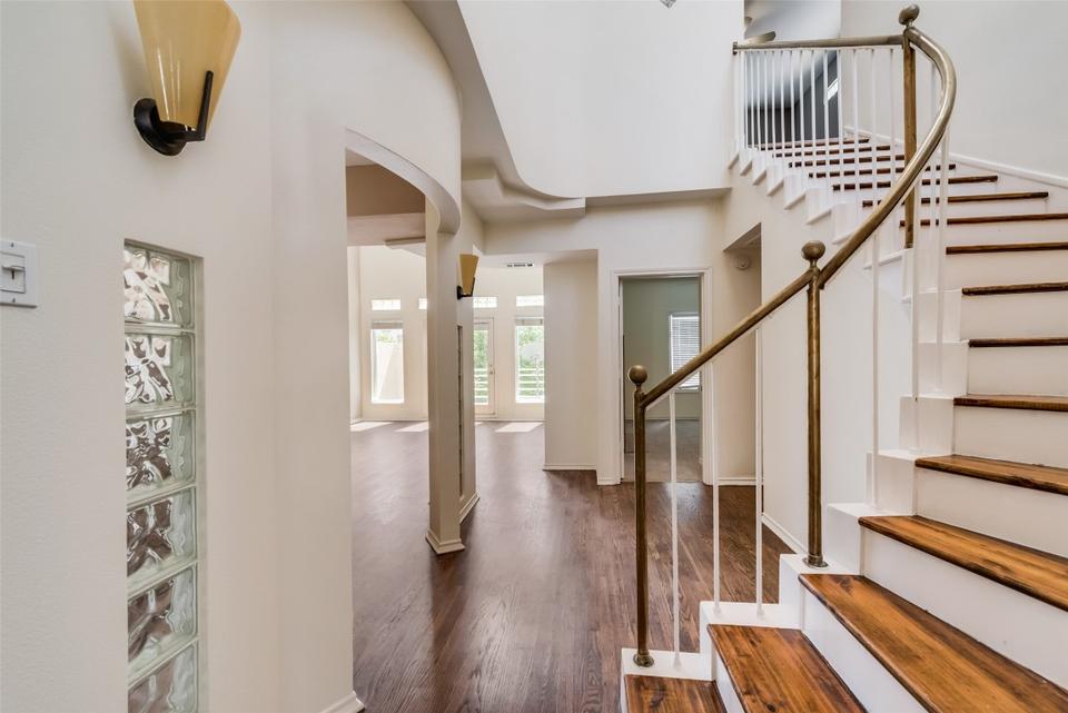  4040 Avondale Ave #311, Dallas, TX 75219 photo 8