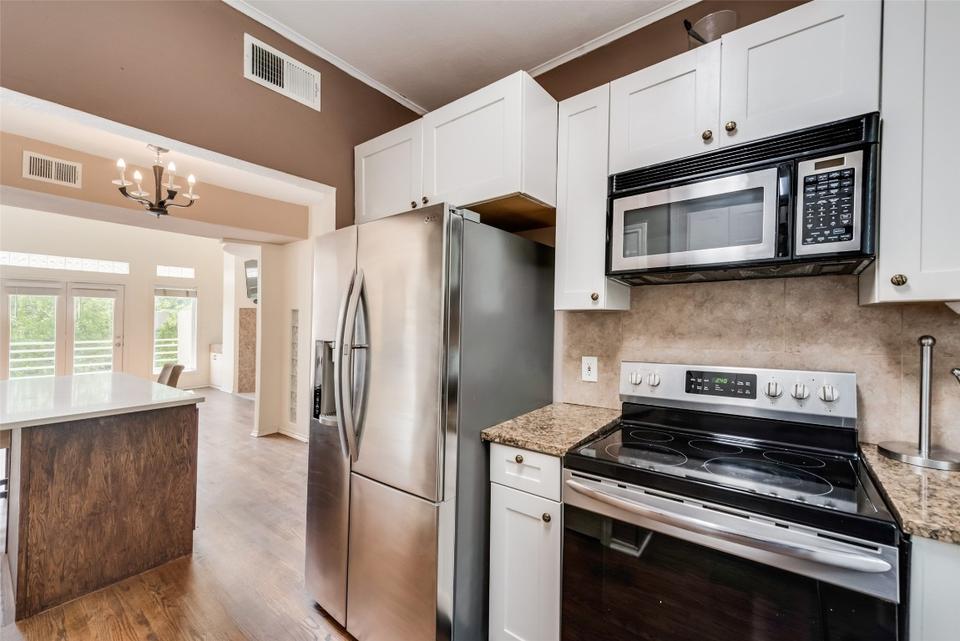  4040 Avondale Ave #311, Dallas, TX 75219 photo 12
