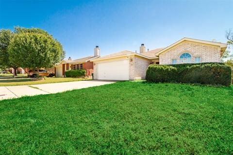 2505 Ensenada Ln, Fort Worth, TX 76108