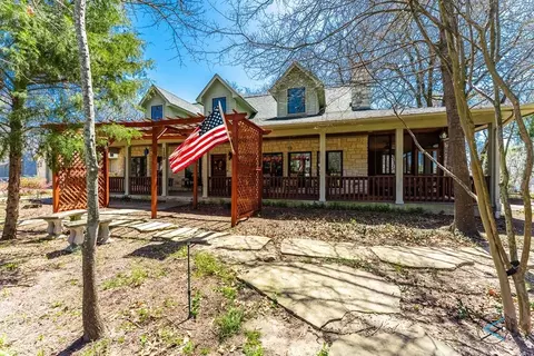 129 Cedarwood Dr, Enchanted Oaks, TX 75156