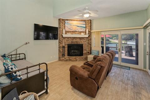 509 Villa Point Dr, Tool, TX 75143 photo 16