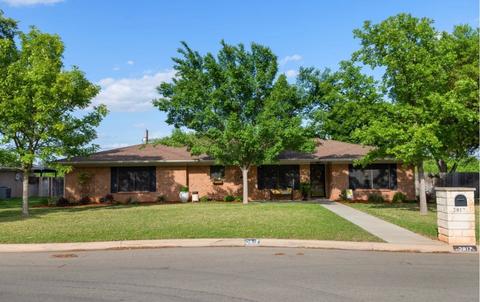 2817 Good Shepherd Dr, Brownwood, TX 76801