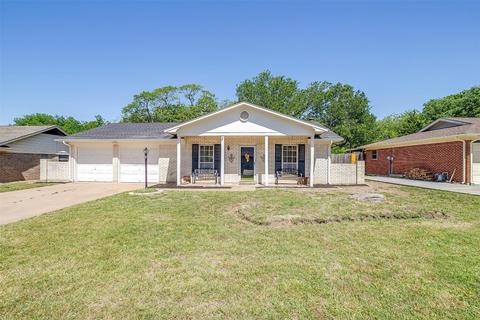 233 Amy St, Burleson, TX 76028