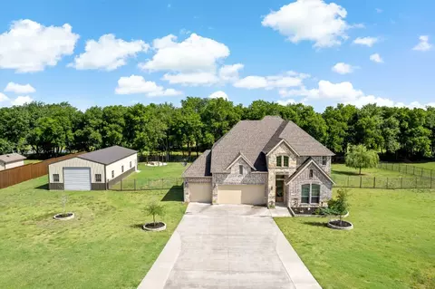 1204 The Trails Dr, Blue Ridge, TX 75424
