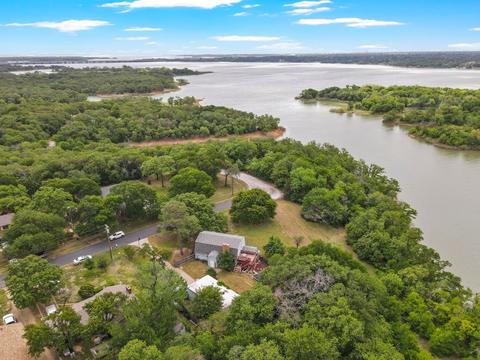 315 Lone Tree Ln, Hickory Creek, TX 75065