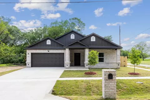 106 Boone St, Terrell, TX 75160