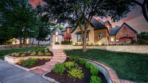 121 Mallard Xing, Heath, TX 75032
