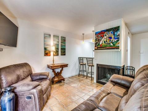 2710 Douglas Ave #102, Dallas, TX 75219