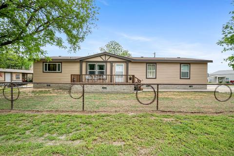 205 Ator St, Lipan, TX 76462
