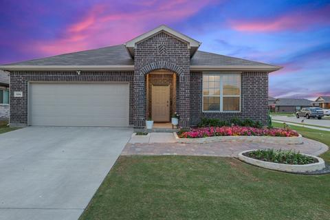 1056 Waverly Dr, Van Alstyne, TX 75495