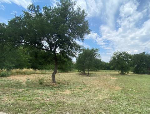 1410 Normandy Dr, Graham, TX 76450