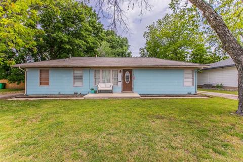 111 E Hird E St, Gainesville, TX 76240