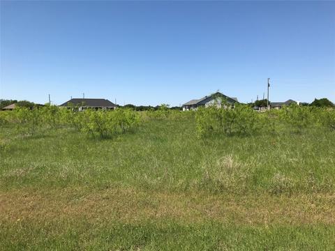 7138 Sandy Oaks Dr, Whitney, TX 76692