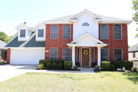 7404 Crosswicks Cir, Fort Worth, TX 76137