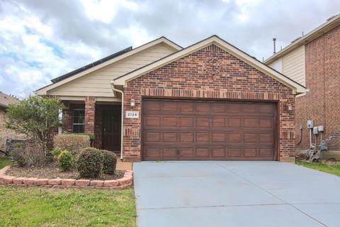 2124 Charmion Ln, Fort Worth, TX 76131