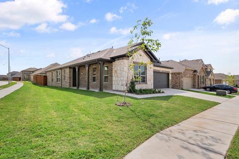 8732 Rock Hibiscus Dr, Fort Worth, TX 76131