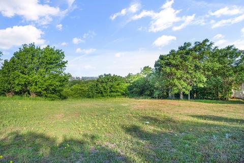 1018 Lake View Rdg, White Settlement, TX 76108