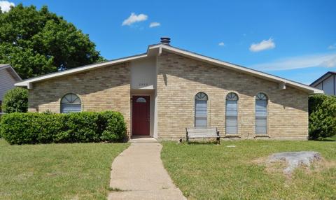 2905 Cotton Gum Rd, Garland, TX 75044