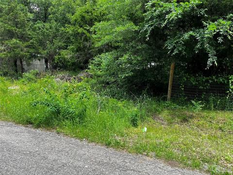 200 Navajo Trl, West Tawakoni, TX 75474