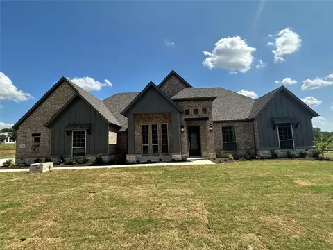 465 Hlavek Rd, Decatur, TX 76234